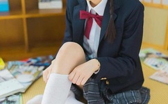 晚上两个人打扑克的视频